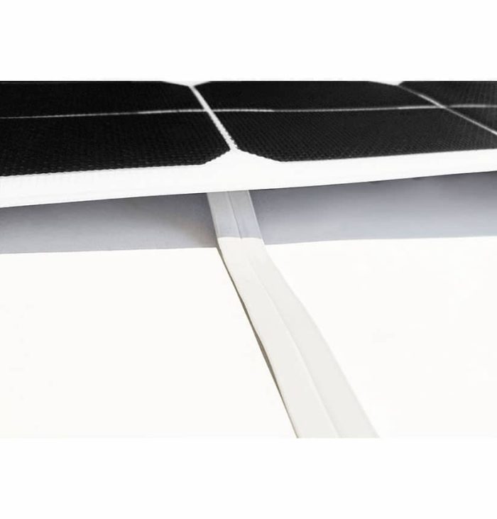 SUNBEAM_system_zonnepaneel-Flush-Cable-Close-Up-Cable-Exit SUNBEAM T20F Tough+ - Image 2