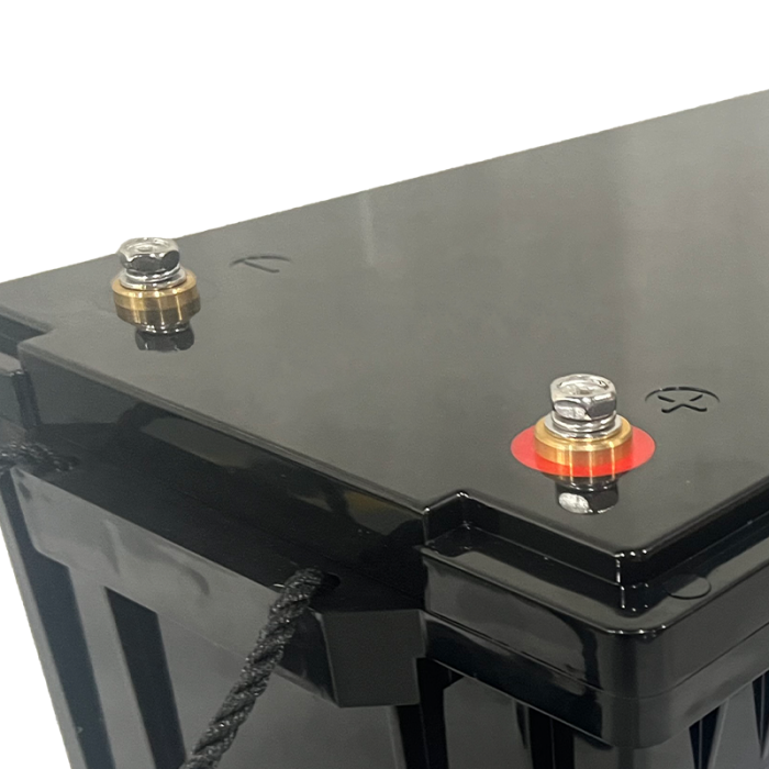 Ultimatron-Batterie-Lithium-38.4.8V-100Ah-LiFePO4-Smart-BMS-Bluetooth-UBL-36-100-6 Lithium Battery 38,4V 100Ah LiFePO4 Smart BMS With Bluetooth - Image 3